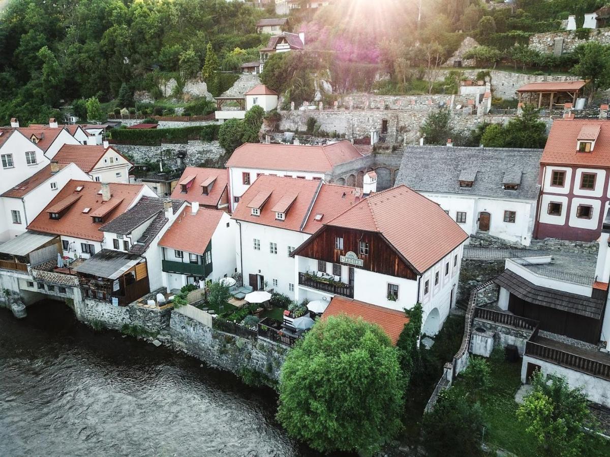 דירות Český Krumlov Domecek / Tiny House מראה חיצוני תמונה